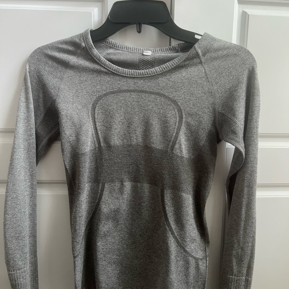 Lululemon Swiftly Tech (Grey)